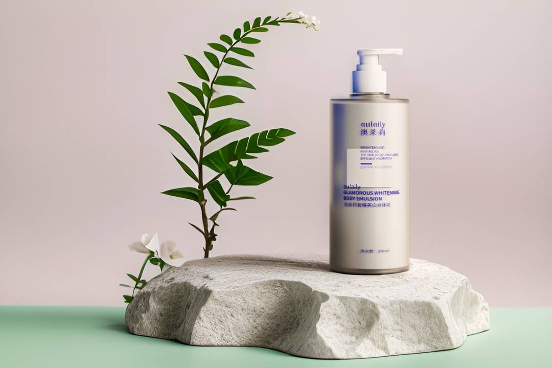 白身体乳：氢化椰油革新应用与肌肤光泽提升PG电子麻将胡了“氢”新突破澳莱莉奢耀美(图2)